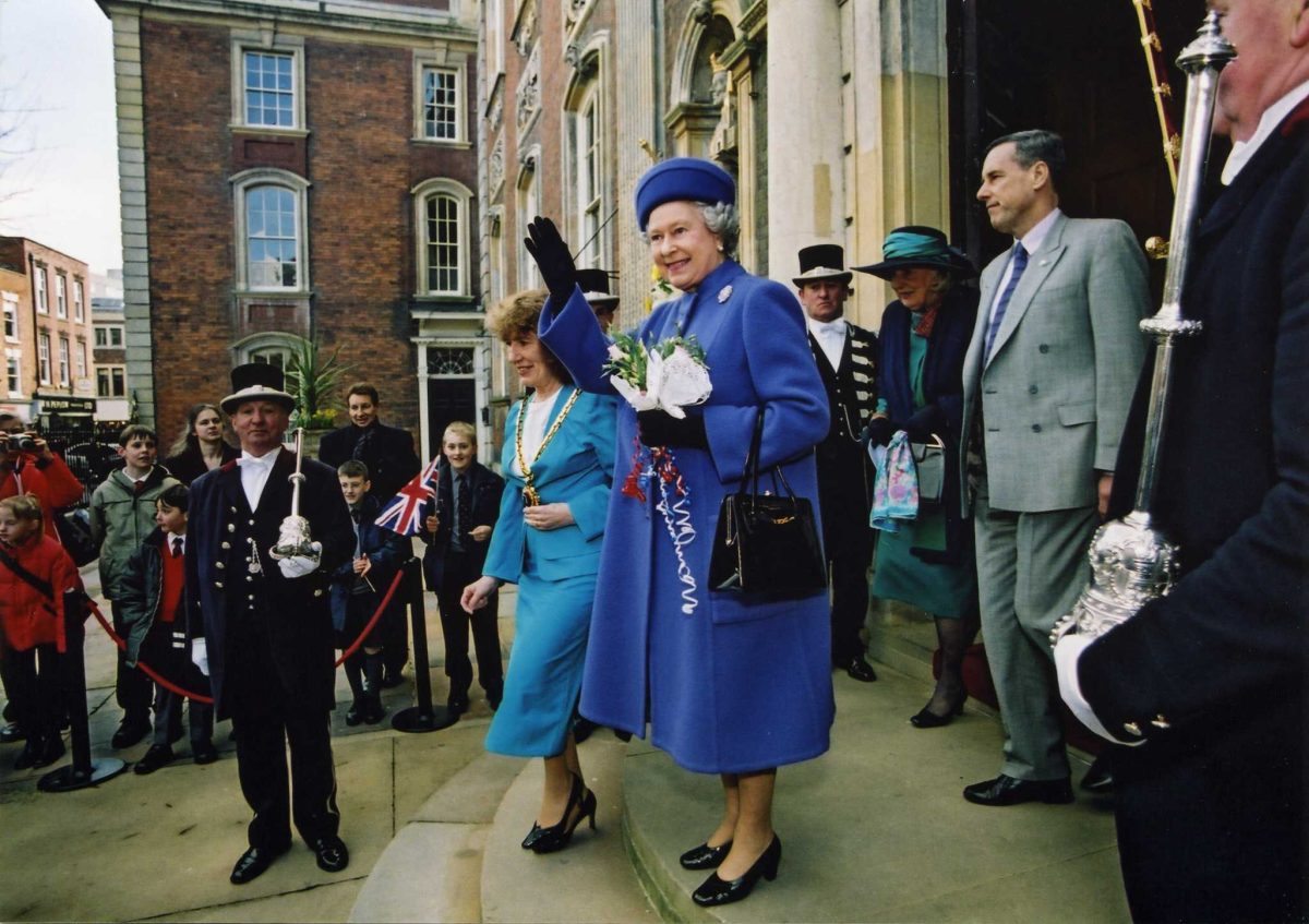 queen visits worcester 2012